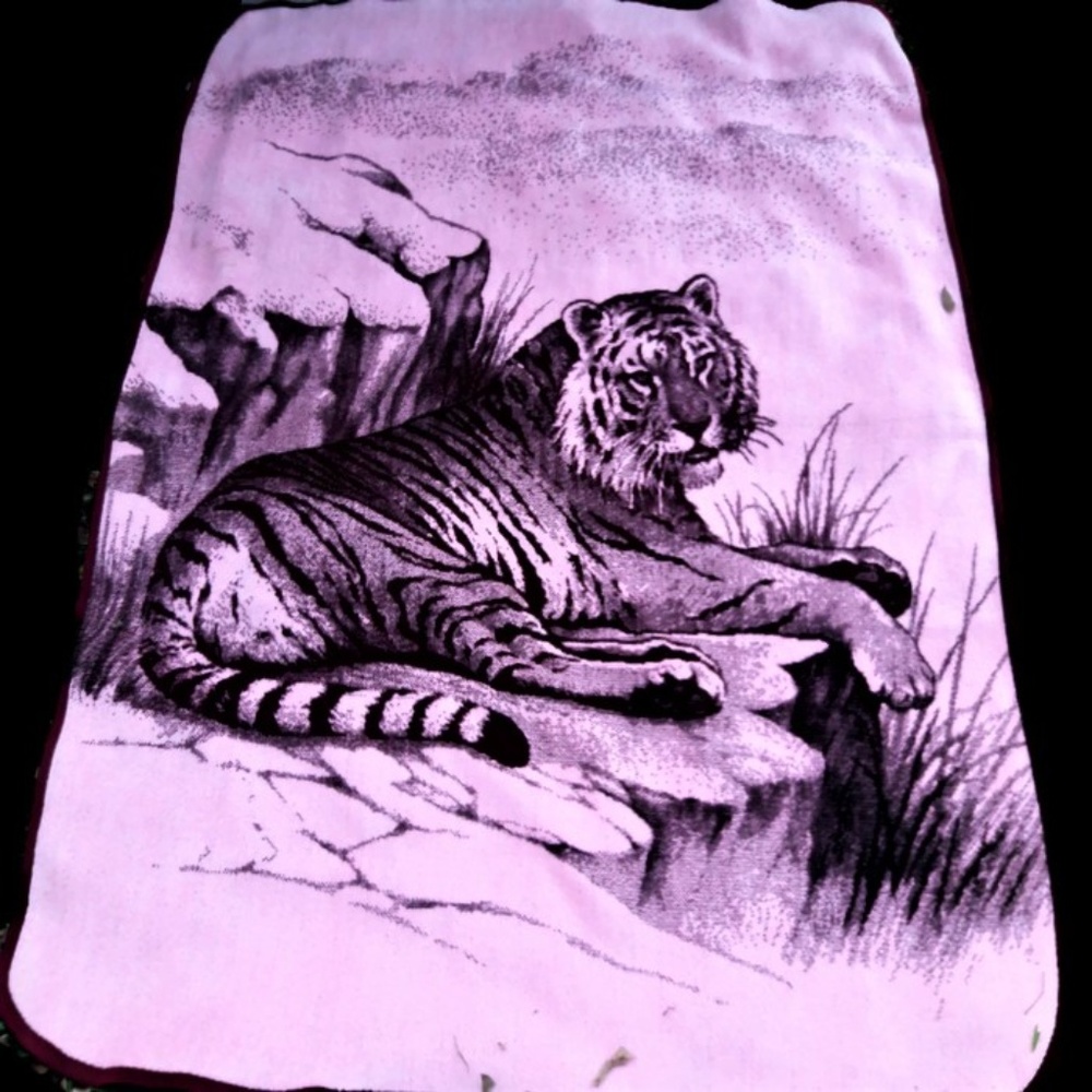 SOLD 80s San Marcos Blanket Tiger Two Sided - Picture 2 of 4